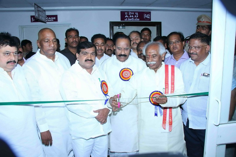Inauguration of the ESIC Model Dispensary cum Diagnostic Centre at Jeedimetla, Medchal District, Telangana on 09.01.2017.